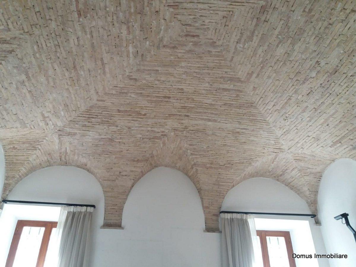 125 - UFFICIO - VENDITA - ASCOLI PICENO CENTRO STORICO - € 190000