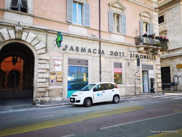 18 - LOCALE COMMERCIALE - VENDITA - ASCOLI PICENO CENTRO STORICO - € 0