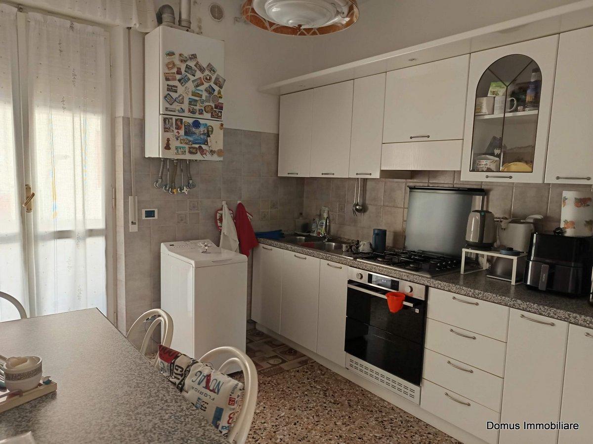 21 - APPARTAMENTO - VENDITA - ASCOLI PICENO CAMPO PARIGNANO - € 80000